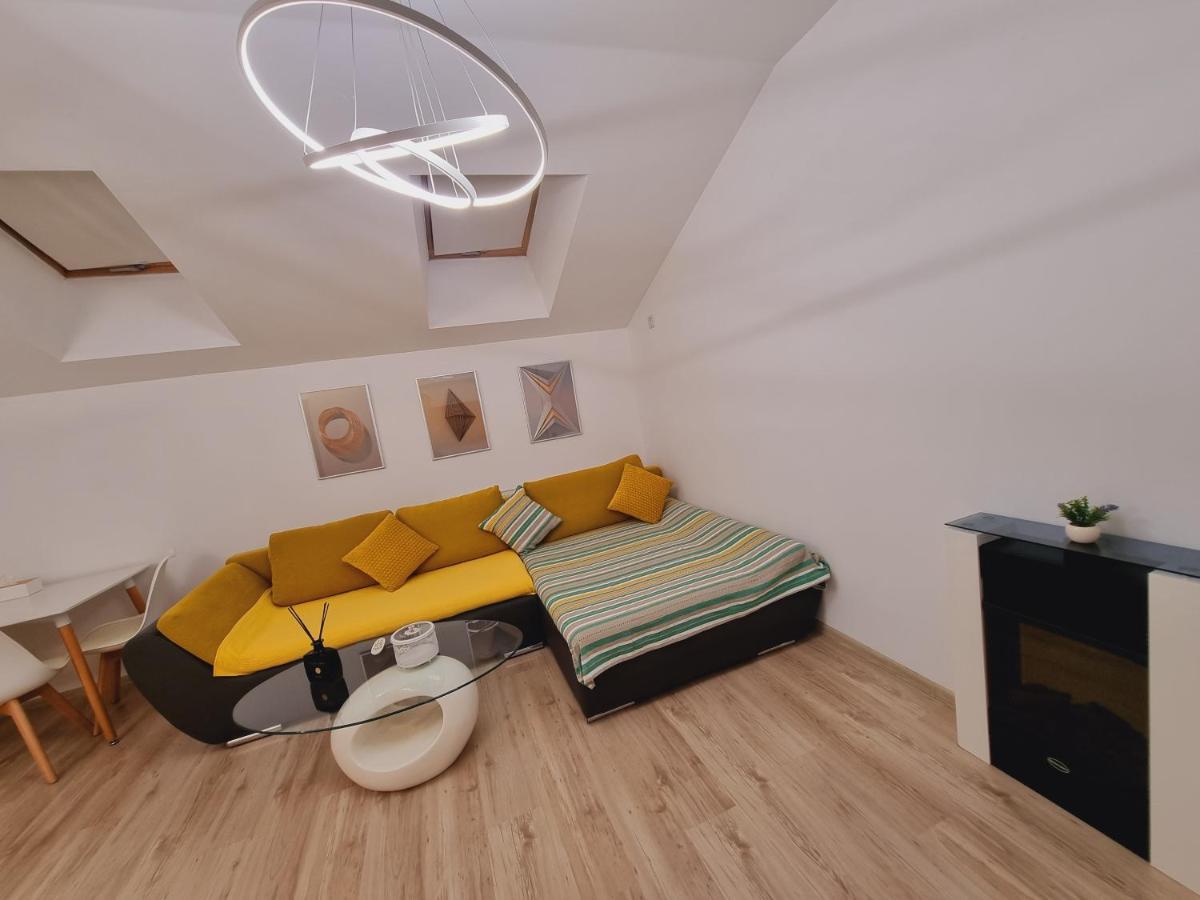 25 Luxury Apartament Bukarest Eksteriør billede