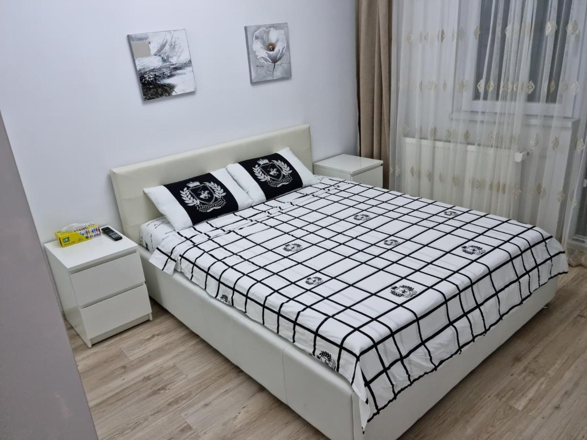 25 Luxury Apartament Bukarest Eksteriør billede