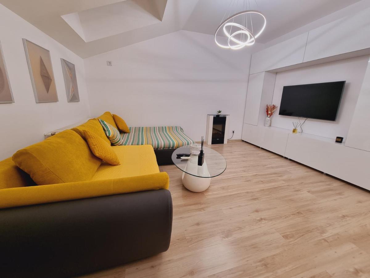 25 Luxury Apartament Bukarest Eksteriør billede
