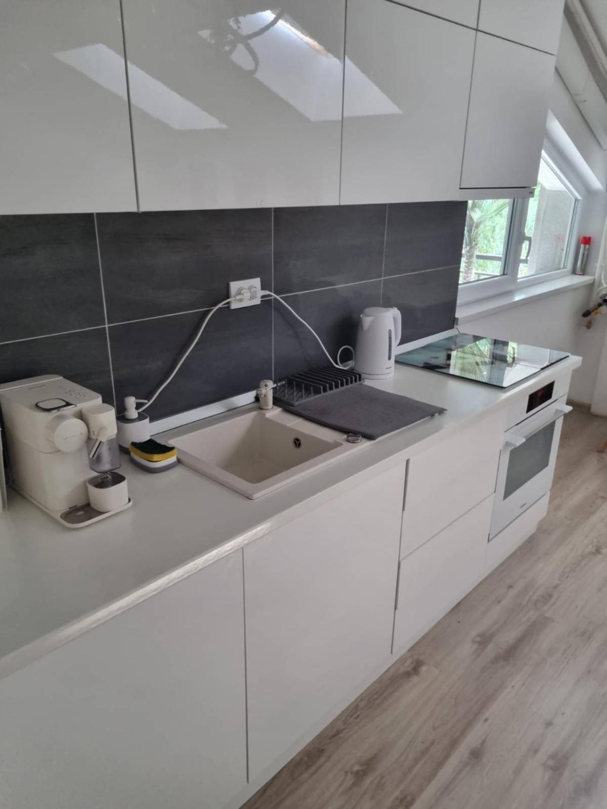 25 Luxury Apartament Bukarest Eksteriør billede